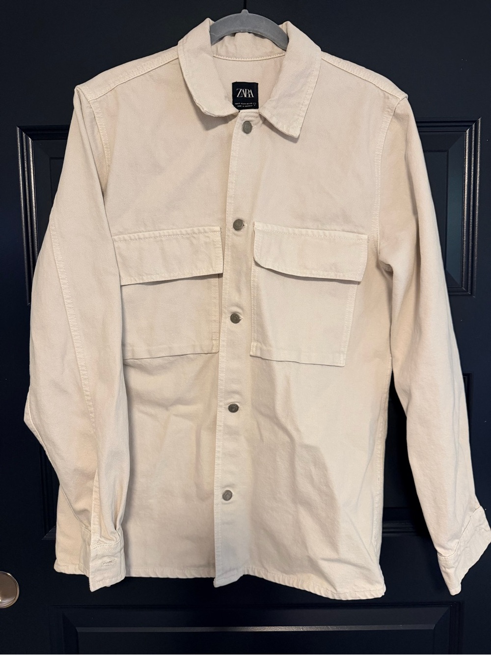 Zara Men’s Cream Relaxed-Fit denim shirt jacket